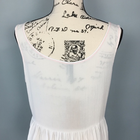 PAPER Crane Embroidered Boho Peplum Tank Top - Picture 16 of 16